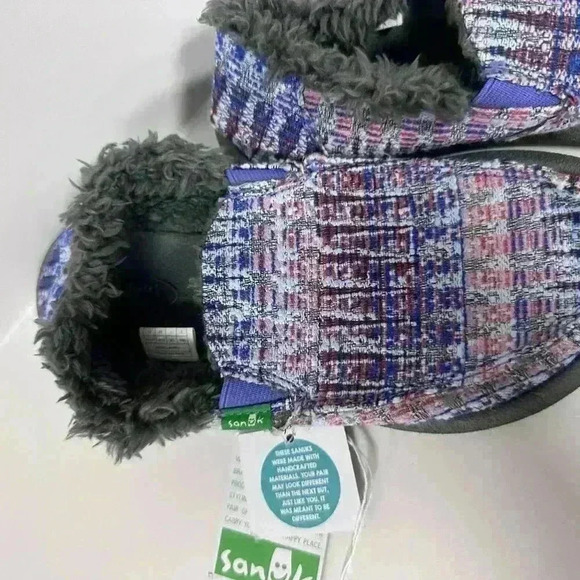 NWT!!! Unisex Sanuk Slippers Blue Red Size 2 Kids! - Picture 2 of 10